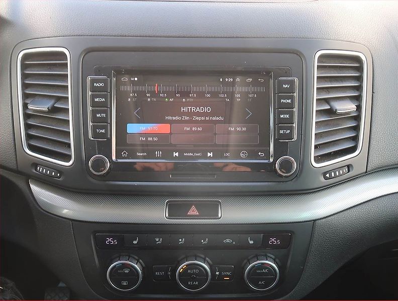 Volkswagen Sharan (2014) 2.0 TDI, 4X4, Serv.kniha - fotka 12 z 19