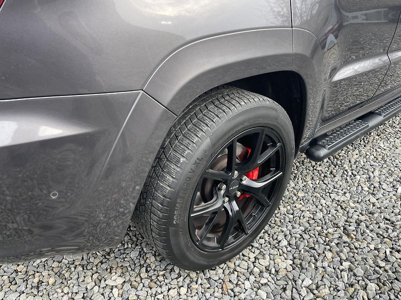Jeep Grand Cherokee 6.4i 480PS HEMI SRT CZ 78000KM - fotka 44 z 187