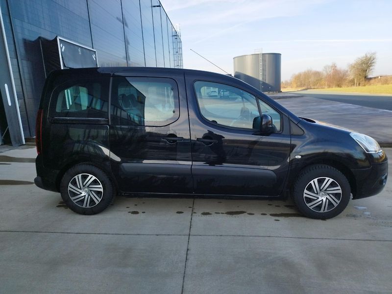Citroën Berlingo 1.6HDI,volat-608 081 843 - fotka 3 z 19