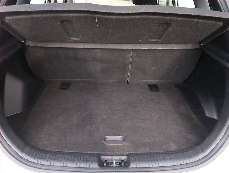 Hyundai ix20 (2015) 1.4 CRDi, nová STK, v provozu - fotka 13 z 14
