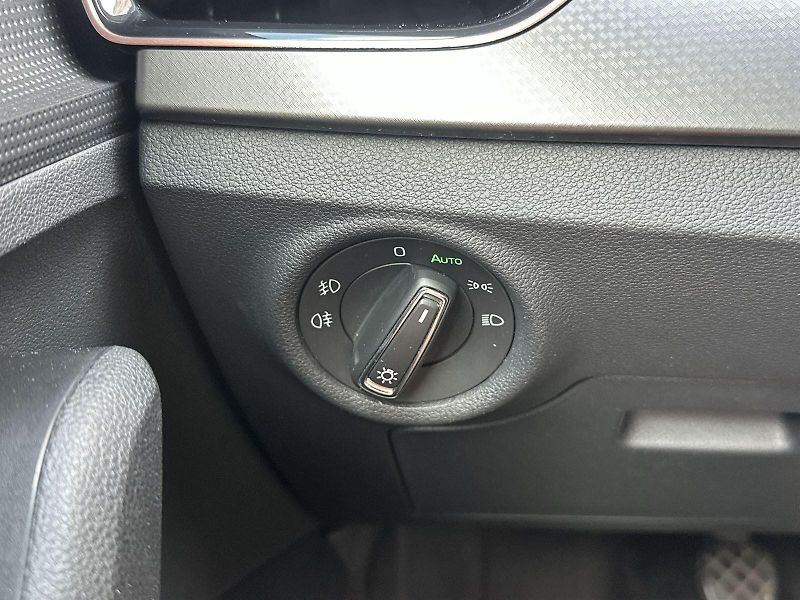 Škoda Kamiq (2023) 1.0 TSI Style - fotka 16 z 28