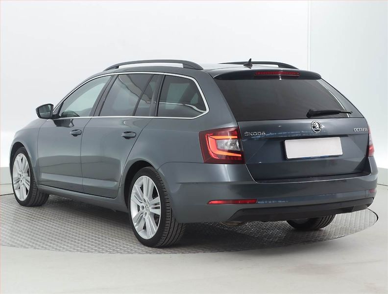 Škoda Octavia (2018) 2.0 TDI, Automat, Kůže, Navi - fotka 4 z 22