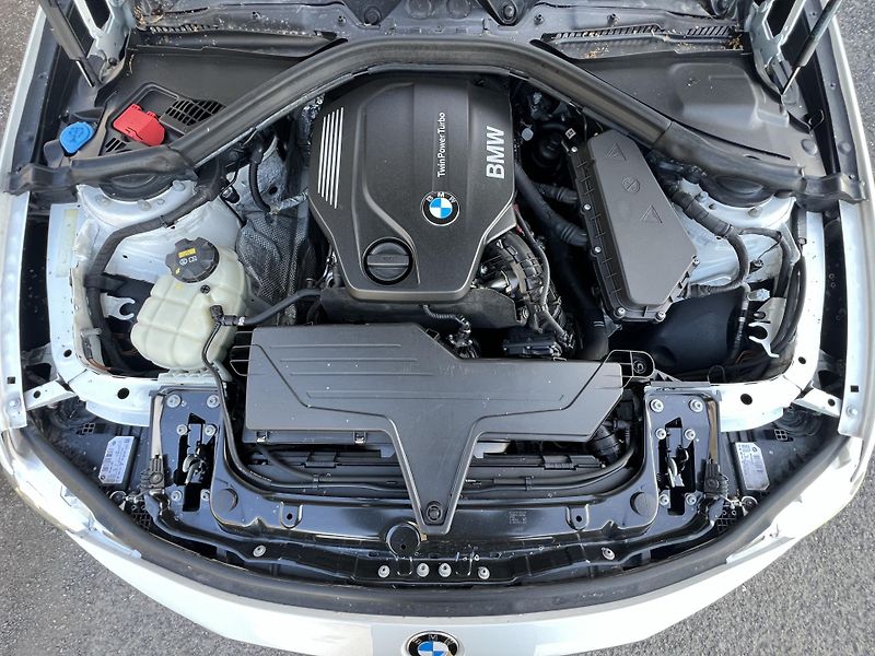 BMW Řada 3 320D M-PAKET X-DRIVE AUTOMAT - fotka 45 z 52