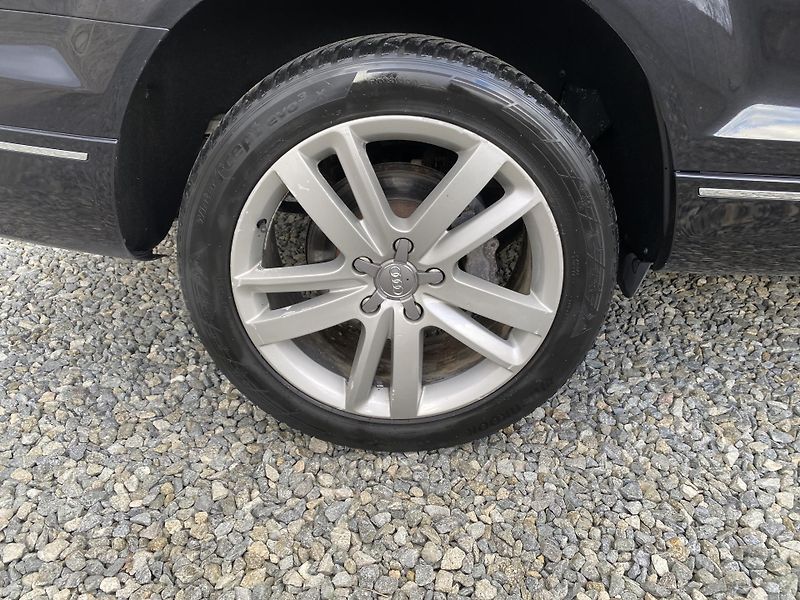 Audi Q7 3.0TDi 4x4 240PS FL 8Q SLINE!! - fotka 52 z 156