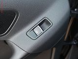 Volkswagen Tiguan (2014) 2.0 TDi 4x4, 1.maj, Navi - náhled 12