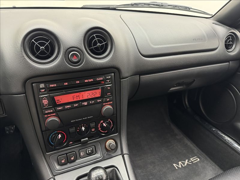 Mazda MX-5 1,8 i NAJETO 52TKM KŮŽE VÝHŘEV - fotka 19 z 34