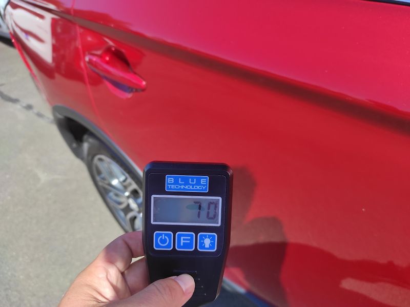 Mitsubishi Outlander 2.2D 110kW 6 st. MAN 4X4 7Míst - fotka 37 z 44