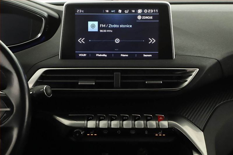 Peugeot 5008 (2019) 1.5 BlueHDi, 7 míst - fotka 9 z 21
