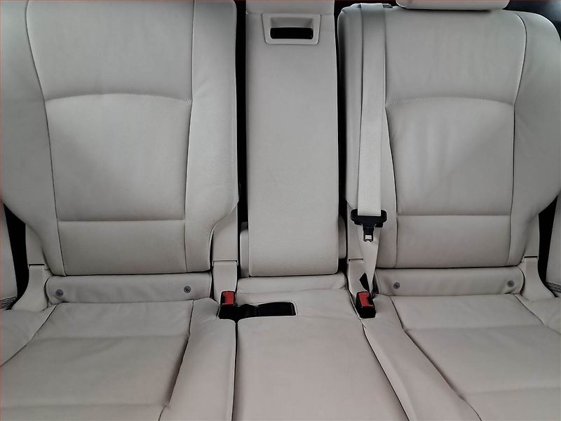 BMW Řada 5 (2010) 530d xDrive GT, 4X4, Automat - fotka 10 z 24