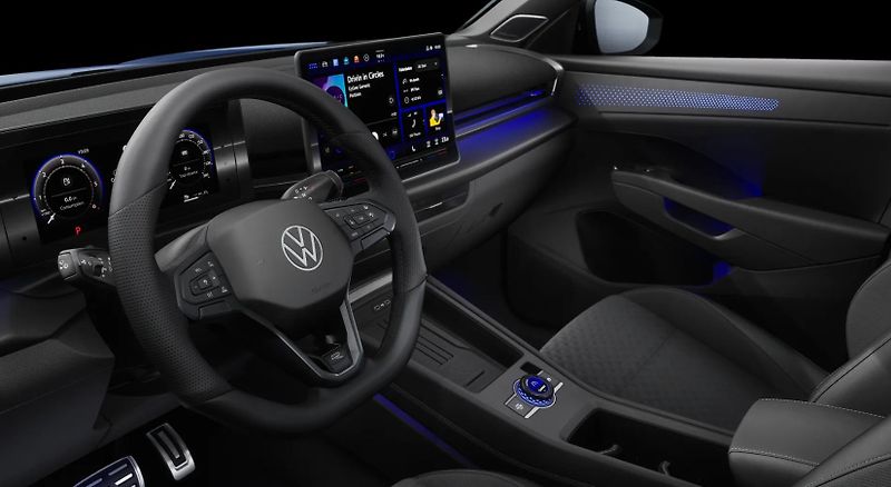Volkswagen T-Roc (2026) R-Line 1,5 eTSI 110 kW 7DSG - fotka 7 z 8