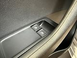 Škoda Fabia 1.0 TSI 70kW Ambition Combi To - náhled 11