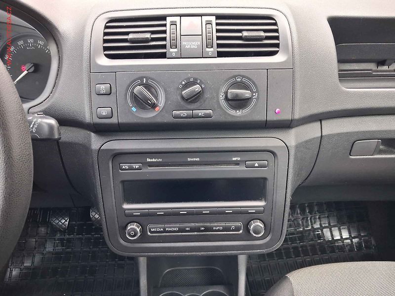 Škoda Fabia (2012) 1.2I, servis.kniha, AC - fotka 12 z 14