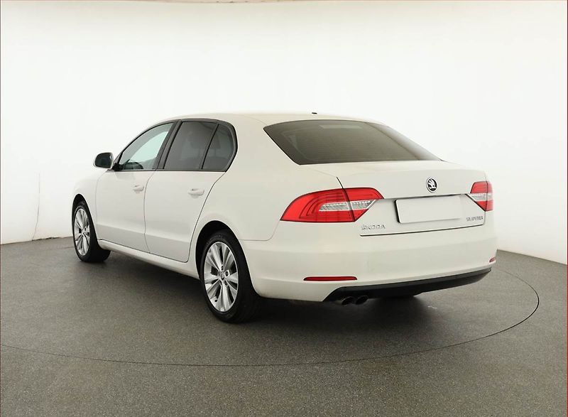 Škoda Superb (2015) 2.0 TDI, Serv.kniha, Tempomat - fotka 4 z 17