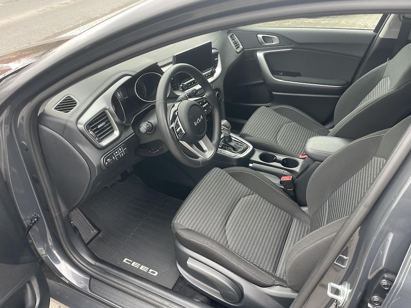 Kia Ceed (2025) SW TOP 1.5 T-GDI 7DCT ALU 17  - fotka 12 z 15