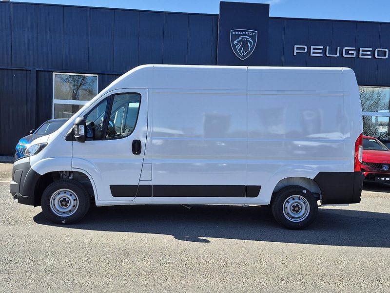 Peugeot Boxer (2026) 3000 L2H2 BlueHDi 120k S&S MAN - fotka 2 z 17