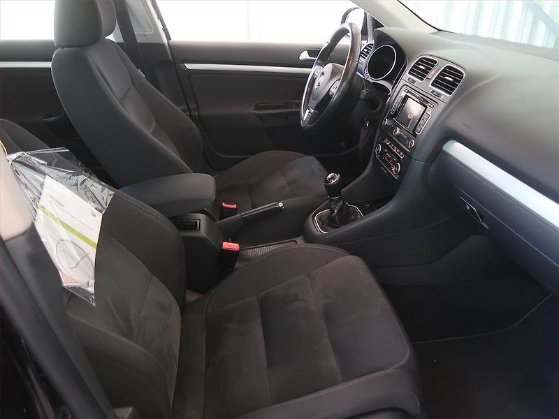 Volkswagen Golf (2013) Highline 2.0 TDI, Serv.kniha - fotka 9 z 17