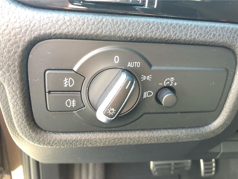 Volkswagen Touareg 3,0TDi 180kW - fotka 16 z 30