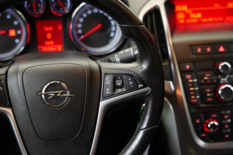 Opel Astra - fotka 15 z 23