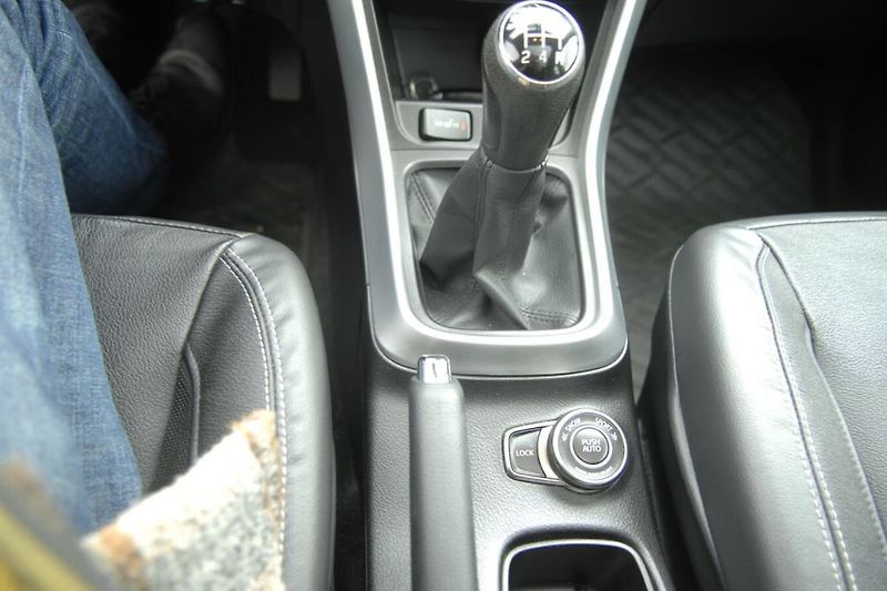 Suzuki SX4 S-Cross Comfort+ 4x4 Navigace Panorama - fotka 12 z 15