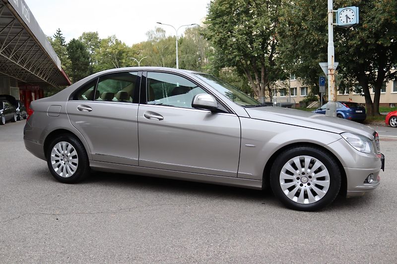 Mercedes-Benz Třídy C C220 (W204) ELEGANCE - fotka 6 z 40