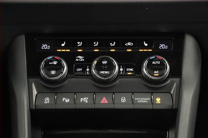 Škoda Karoq (2025) 1.5 TSI, Sportline - fotka 19 z 20