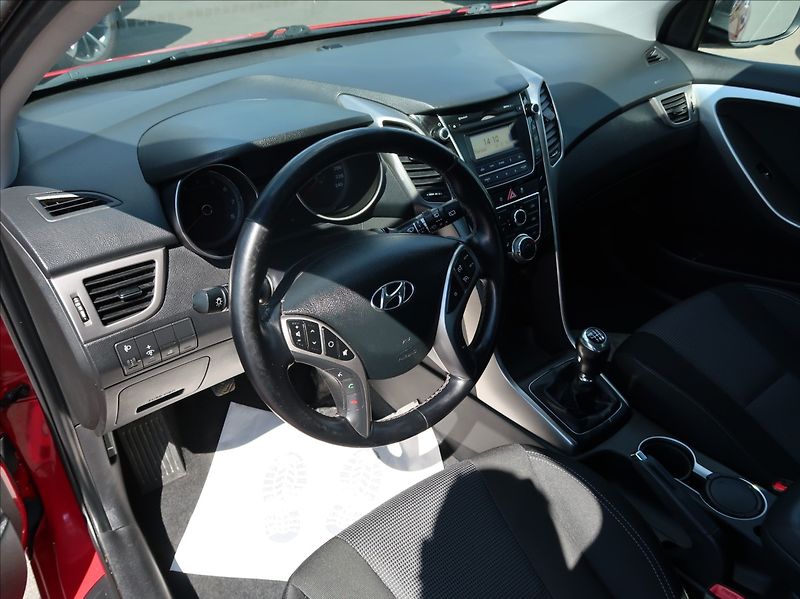 Hyundai i30 1,4 CVVT,73kW,NovéČR,Klima - fotka 9 z 24