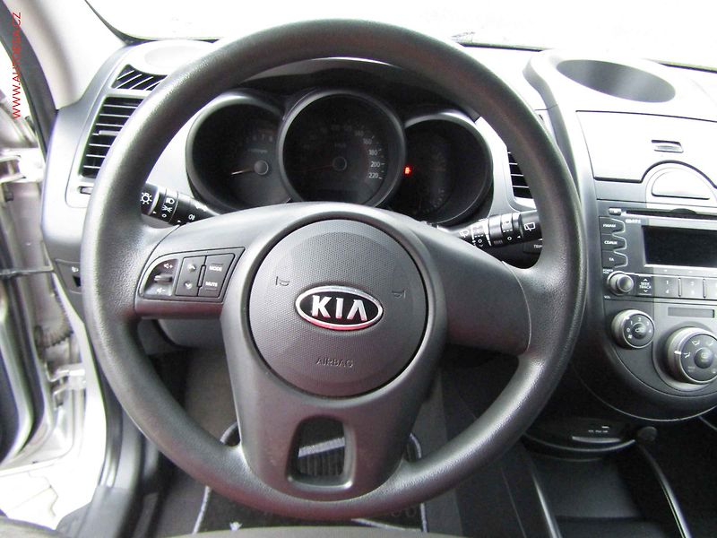 Kia Soul (2009) 1.6 i, ČR, Klima - fotka 15 z 16