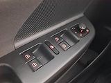 Volkswagen Golf (2008) Comfortline 1.9 TDI, Automat - náhled 17