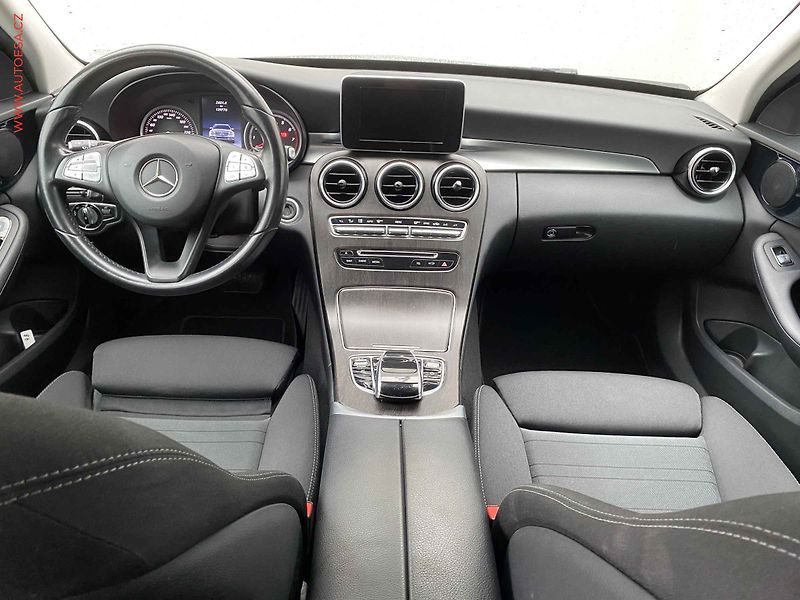 Mercedes-Benz Třídy C (2016) 1.6, AT, LED - fotka 8 z 20