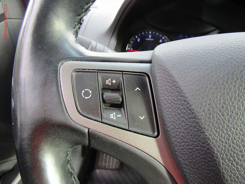 Hyundai i40 (2019) 1.6CRDi, 1.maj,ČR, servis - fotka 14 z 22