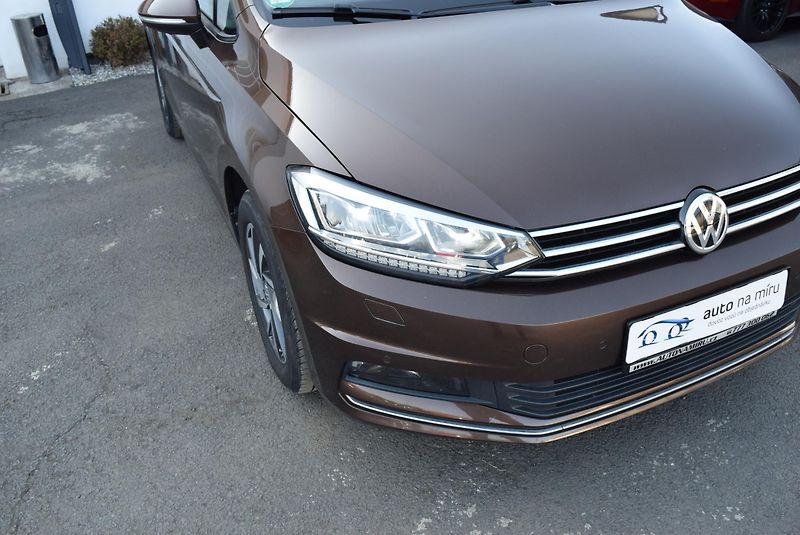 Volkswagen Touran (2018) 1.4TSI 110kw COMFORTLINE 7MÍST - fotka 4 z 51