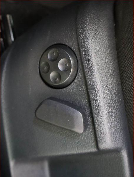 Volkswagen Sharan (2015) 2.0 TDI, Automat, Serv.kniha - fotka 24 z 26