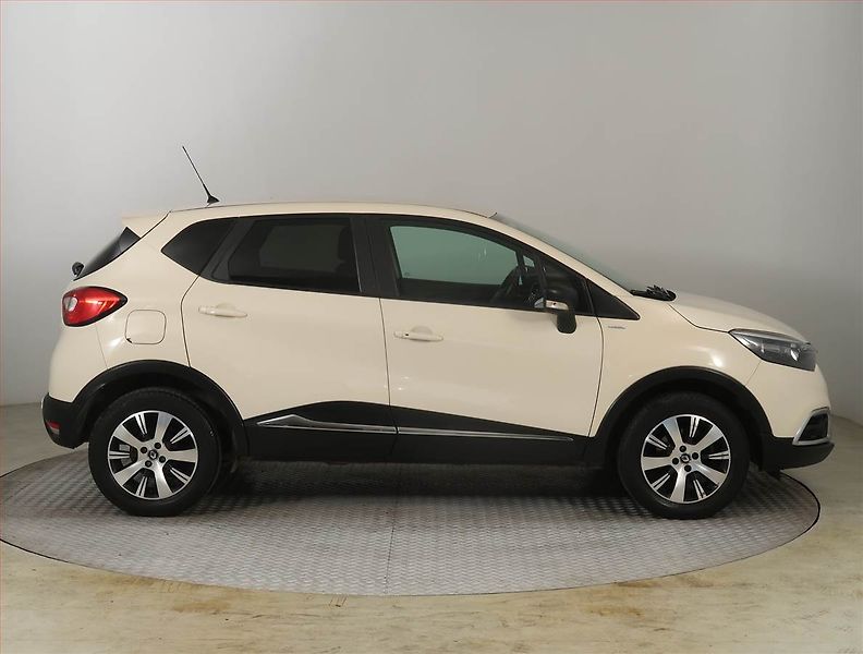 Renault Captur (2017) Limited 1.2 TCe, Serv.kniha - fotka 6 z 19