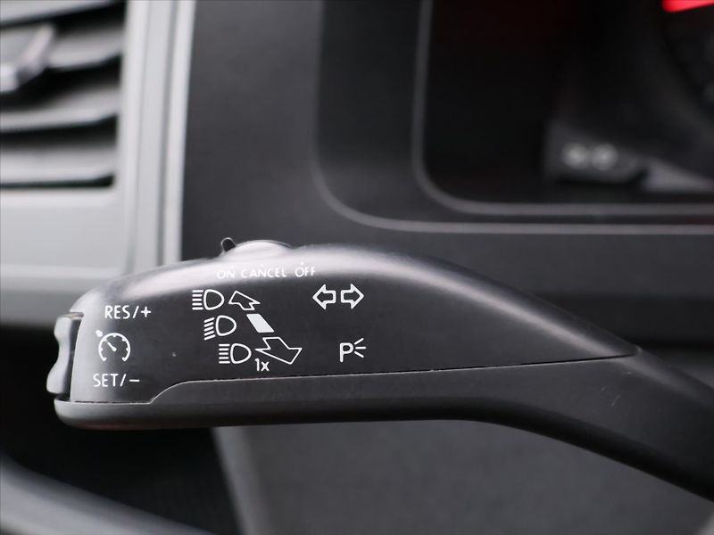 Volkswagen Multivan 2,0 TDI 110kW 7-Míst Tažné - fotka 16 z 29