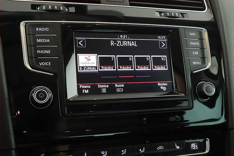 Volkswagen Golf (2014) 1.2 TSI, Navi, Tempomat - fotka 14 z 18