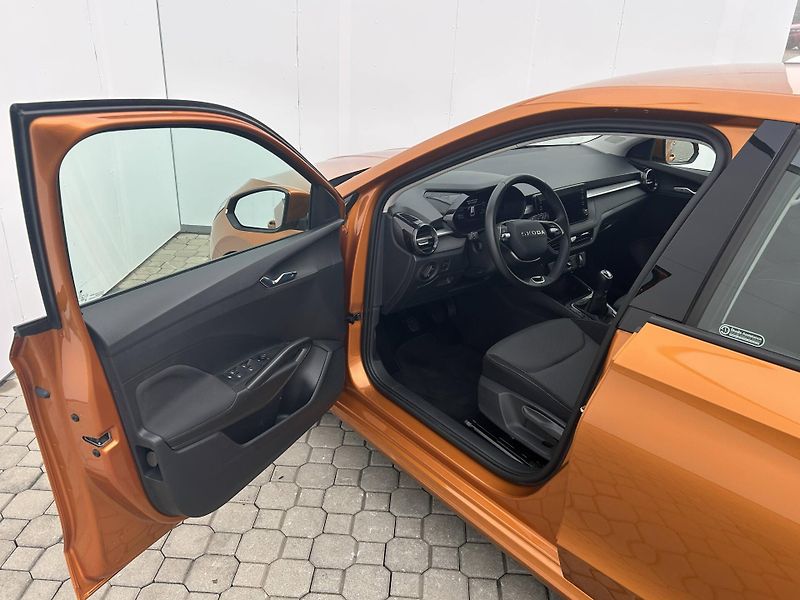 Škoda Fabia Selection 5MP 1,0MPI - fotka 5 z 23