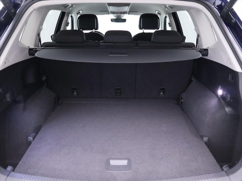 Volkswagen Tiguan Allspace 2,0 TSI 140kW 4motion DPH TZ - fotka 10 z 36
