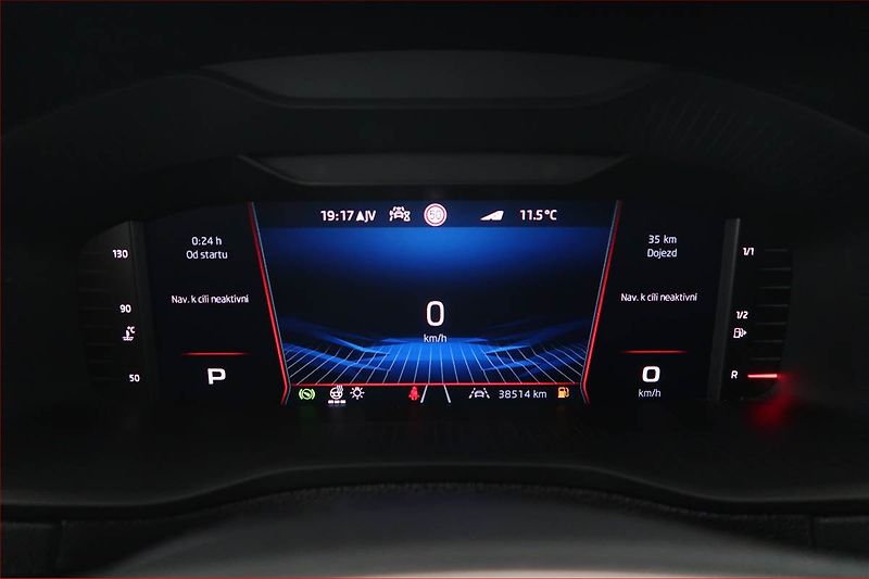Škoda Karoq (2024) Sportline 2.0 TDI - fotka 11 z 27