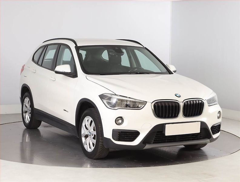 BMW X1 (2016) xDrive18d, 4X4, Automat, Navi - fotografie inzerátu