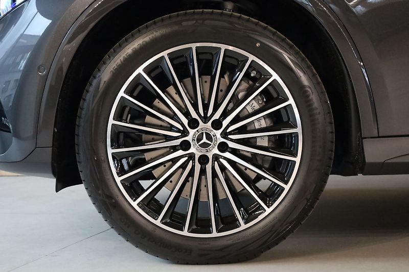 Mercedes-Benz GLC 220d 4MATIC, DISTRONIC, Tažné - fotka 14 z 38