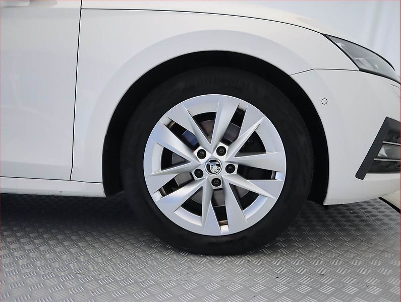 Škoda Octavia (2020) 2.0 TDI, Automat, Serv.kniha - fotka 15 z 25