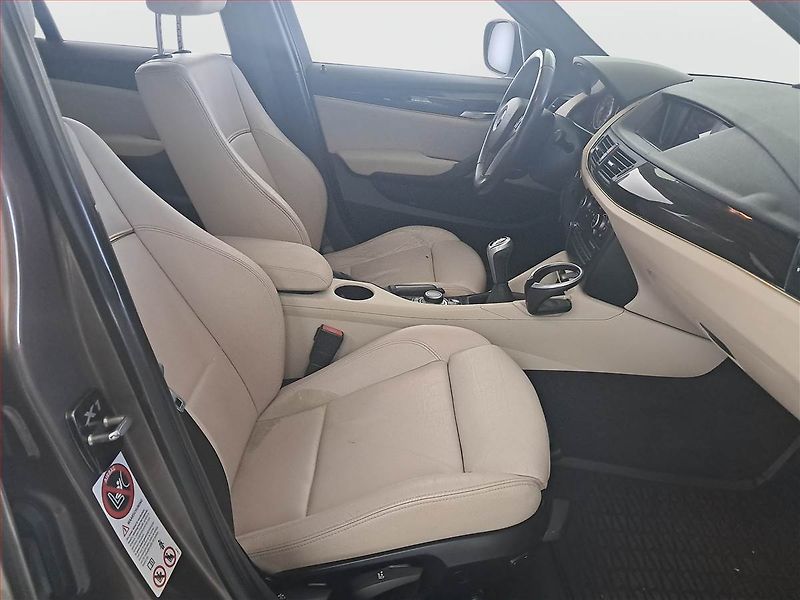 BMW X1 (2010) xDrive18d, 4X4, Serv.kniha - fotka 9 z 18