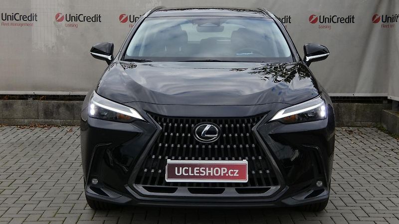 Lexus NX 350h 2.5 E-CVT Comfort Top - fotka 2 z 21