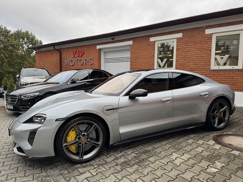 Porsche Taycan TURBO S-CARBON-MASÁŽE-BURMESTE - fotka 2 z 38