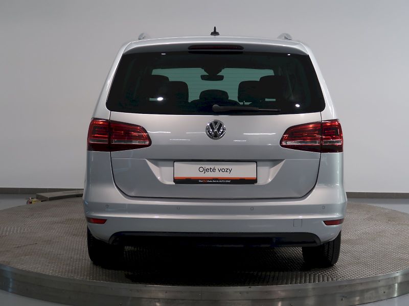 Volkswagen Sharan (2019) HIGHLINE 2.0TDI 4x4 DSG 7MÍST - fotka 9 z 45