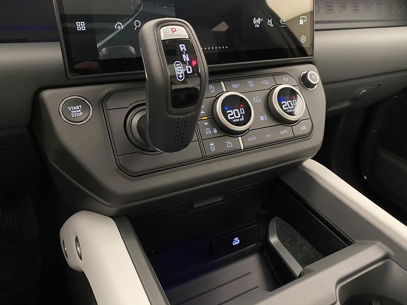 Land Rover Defender (2026) 110 D350 X-Dynamic REZERVACE - fotka 31 z 60