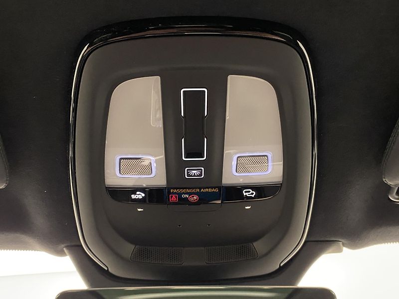 Volvo XC90 T8 RECHARGE BLACK EDITION 7m - fotka 32 z 70