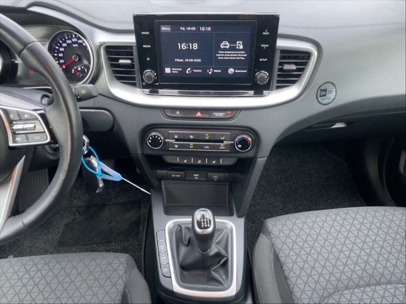 Kia Ceed 1,5 T-GDI 118 Spin - fotka 10 z 11
