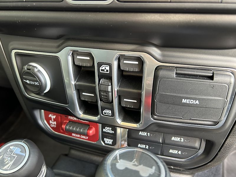 Jeep Wrangler Unlimited Rubicon 392 V8 - fotka 25 z 35