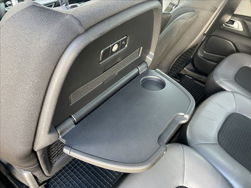 Citroën C4 Picasso 1,6 i,121kW,7míst - fotka 29 z 31